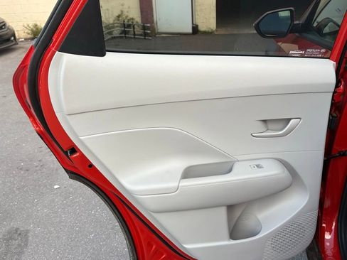 Used 2024 Hyundai Kona SEL FWD image 12