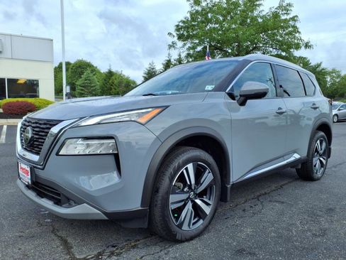 Used 2021 Nissan Rogue SL image 3