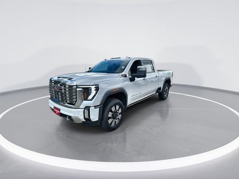 Used 2024 GMC Sierra 2500 Denali w/ Denali Reserve Package AWD/4WD image 4