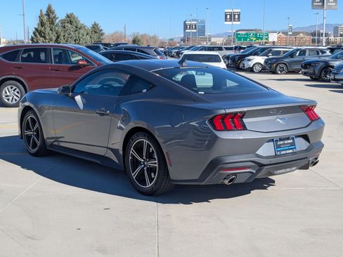 Used 2024 Ford Mustang Coupe image 4