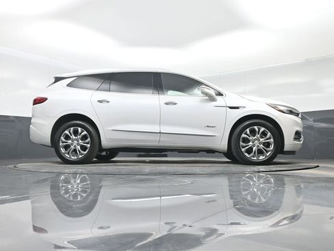 Used 2020 Buick Enclave Avenir AWD/4WD image 31