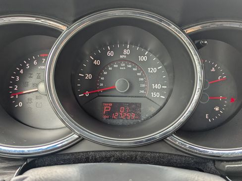 Used 2011 Kia Sorento LX w/ Convenience Pkg AWD/4WD image 28