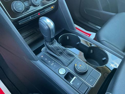 Used 2022 Volkswagen Atlas SE image 33