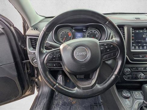 Used 2020 Jeep Cherokee Trailhawk w/ Cold Weather Group image 18