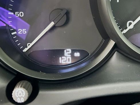 New 2026 Porsche Macan image 13