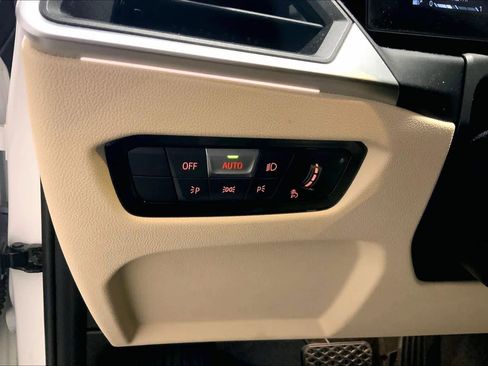 Certified 2023 BMW 330i xDrive Sedan w/ Driving Assistance Package AWD/4WD image 33