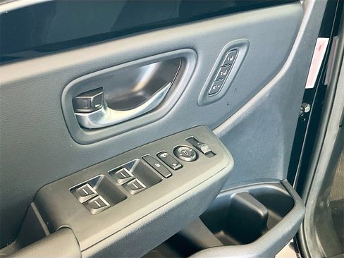 Used 2025 Honda Pilot Touring image 18