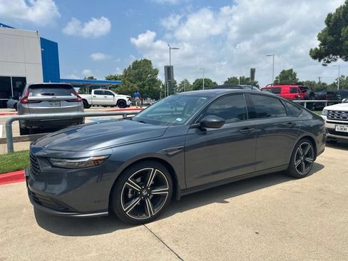 Used 2026 Honda Accord SE image 3
