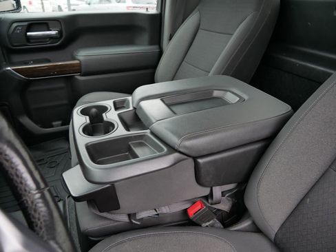 Used 2022 GMC Sierra 3500 SLE w/ SLE Convenience Package image 6