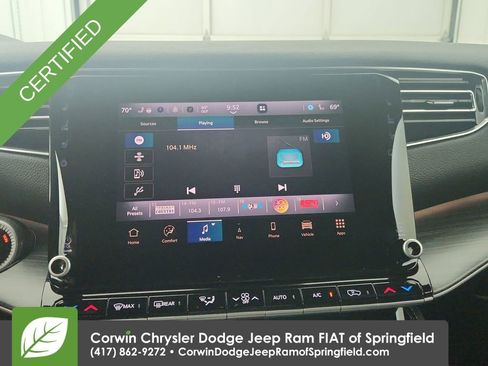 Certified 2024 Jeep Wagoneer L Series II w/ Flexible Seating Group image 24