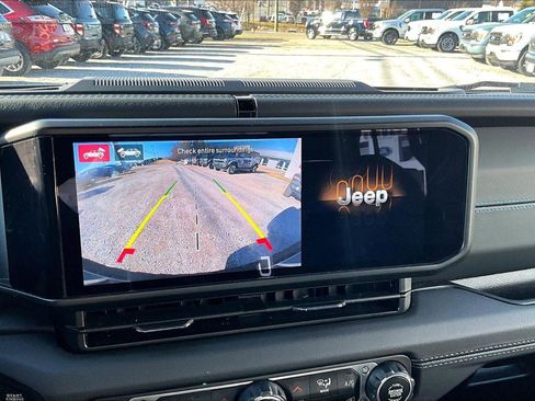 Used 2024 Jeep Wrangler High Altitude image 20