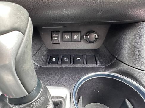 Used 2018 Toyota Highlander XLE AWD/4WD image 17