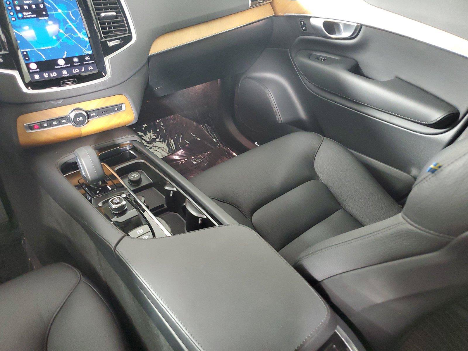 Certified 2023 Volvo XC90 B6 Plus w/ Protection Package Premier AWD/4WD image 18