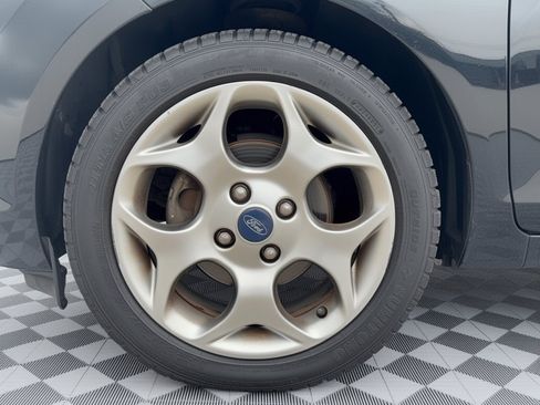 Used 2012 Ford Fiesta SES FWD image 13
