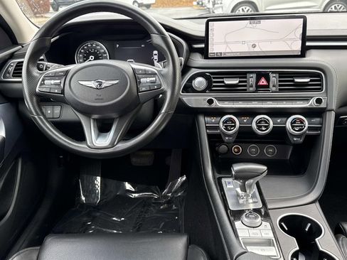 Used 2023 Genesis G70 2.0T image 8