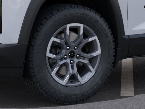 New 2026 Chevrolet Equinox ACTIV w/ Convenience Package III FWD image 9