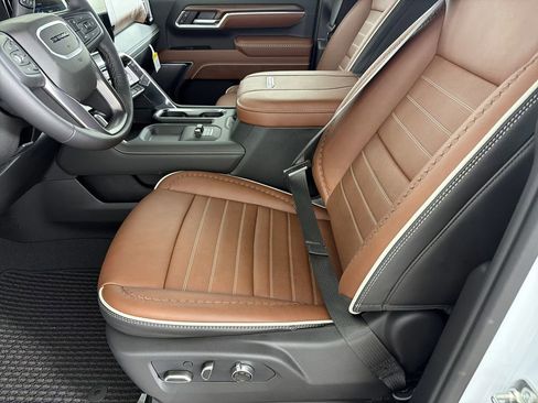 New 2026 GMC Sierra 2500 Denali Ultimate image 8