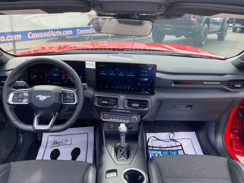 Used 2026 Ford Mustang Convertible RWD image 22