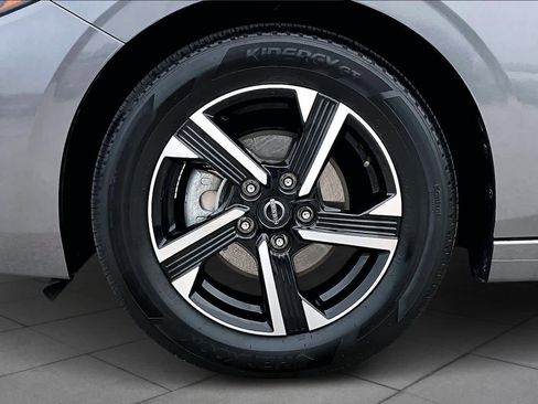 Used 2025 Nissan Sentra SV image 10