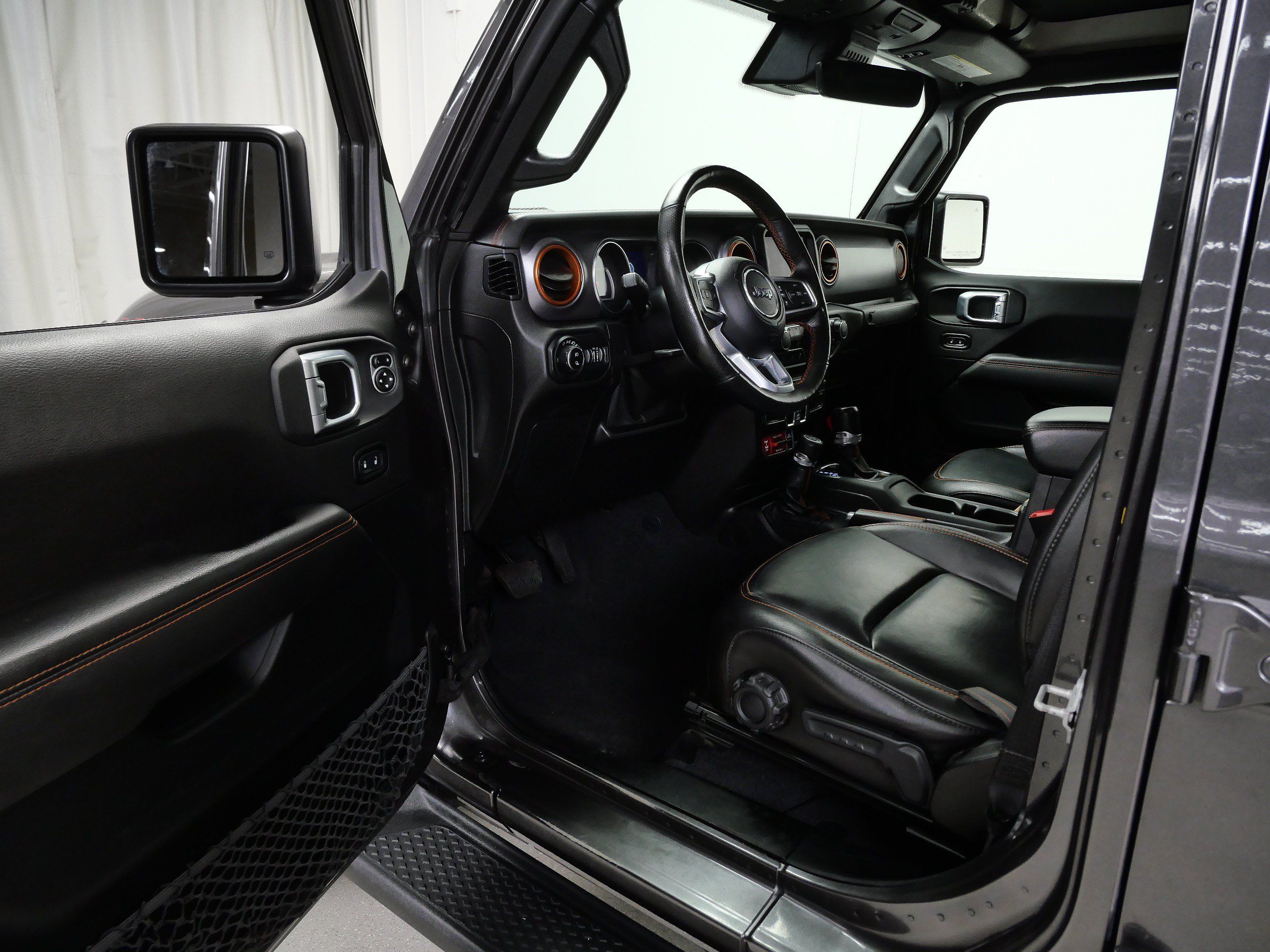 Used 2021 Jeep Gladiator Mojave AWD/4WD image 14