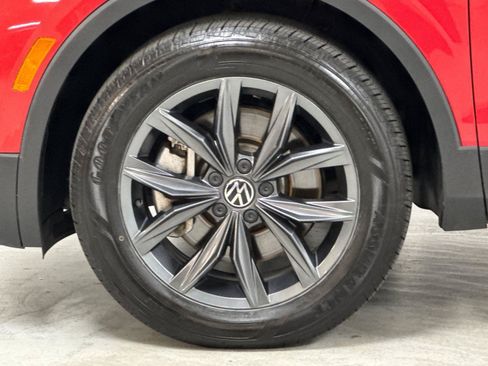 Used 2023 Volkswagen Tiguan SE FWD image 24