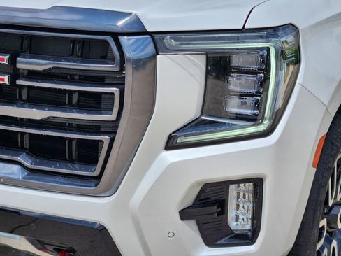 Used 2024 GMC Yukon AT4 AWD/4WD image 9