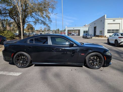 Used 2017 Dodge Charger R/T Scat Pack w/ Dynamics Package image 2