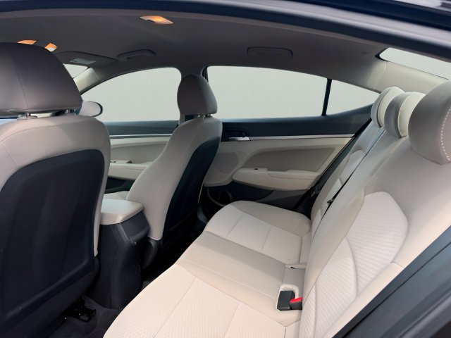 Used 2020 Hyundai Elantra SEL FWD image 9