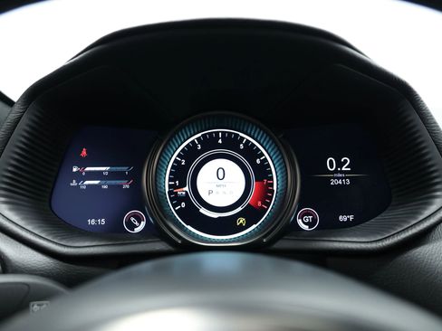 Used 2018 Aston Martin DB11 V12 image 26