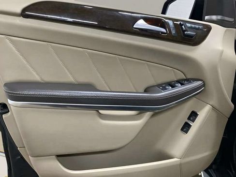 Used 2013 Mercedes-Benz GL 450 4MATIC image 16