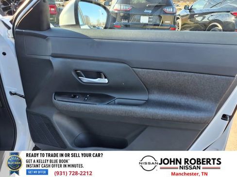 Certified 2025 Nissan Kicks SV image 18