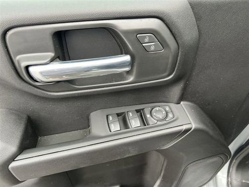 Certified 2025 Chevrolet Silverado 1500 Custom image 23