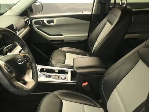 Certified 2024 Ford Explorer XLT w/ Equipment Group 202A AWD/4WD image 15