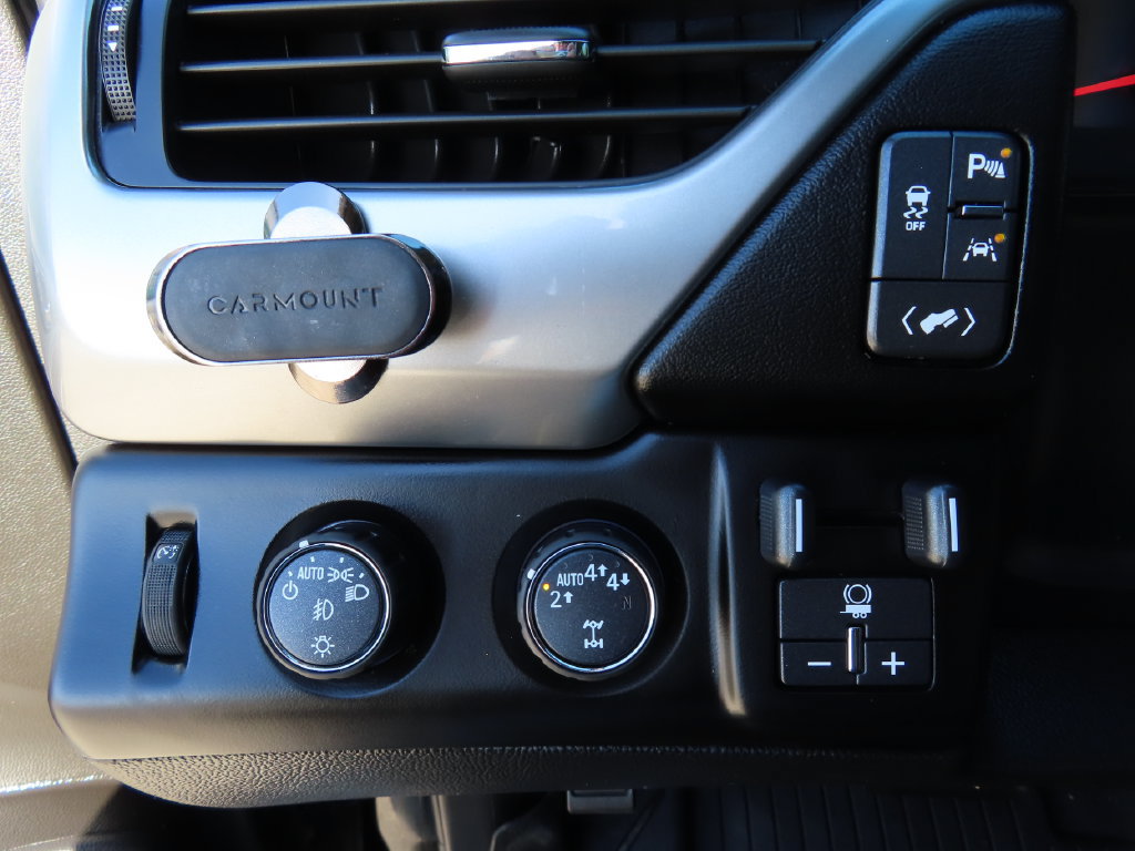 Used 2020 Chevrolet Suburban LT AWD/4WD image 13