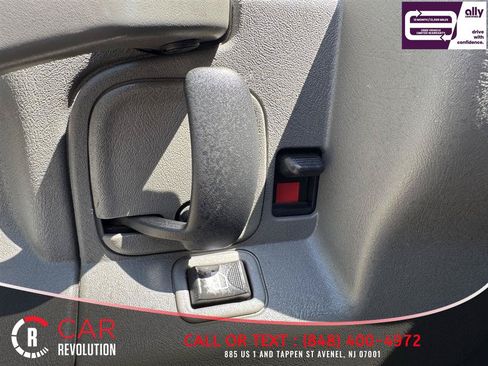 Used 2020 Chevrolet Express 3500 w/ Driver Convenience Package RWD image 35