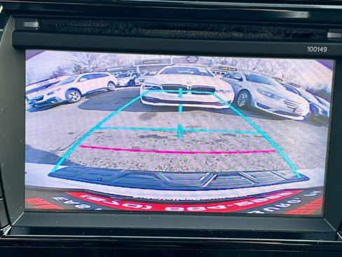 Used 2015 Toyota Corolla LE image 23