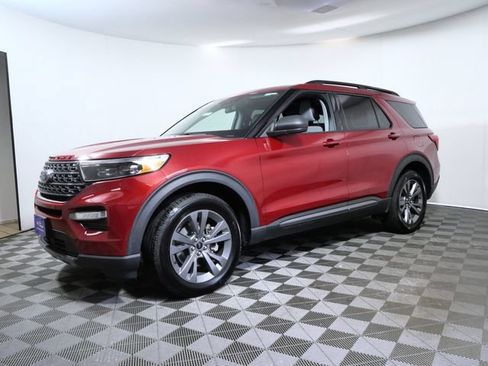 Certified 2021 Ford Explorer XLT w/ Equipment Group 202A AWD/4WD image 2