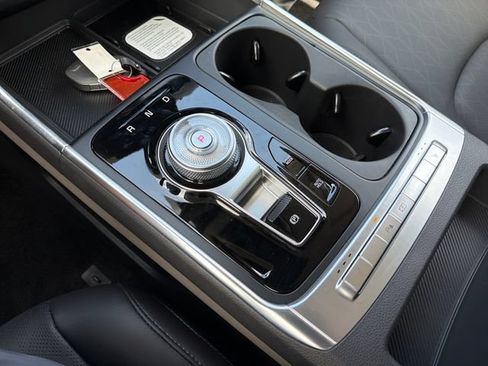 New 2026 Kia Carnival EX FWD image 15