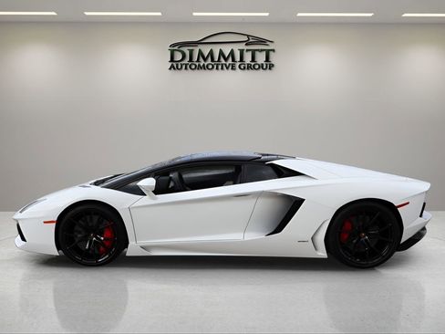 Used 2013 Lamborghini Aventador LP 700-4 image 2