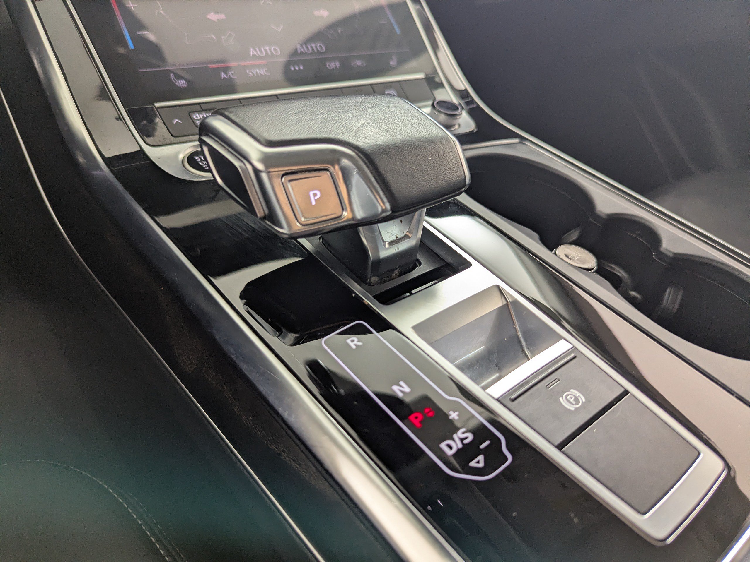 Certified 2023 Audi Q8 Premium w/ Convenience Package AWD/4WD image 23