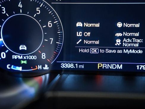 Used 2021 Ford Mustang Shelby GT500 w/ Technology Package RWD image 9