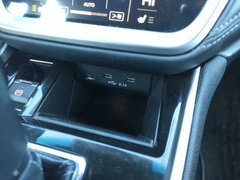 Used 2022 Subaru Outback Premium AWD/4WD image 25