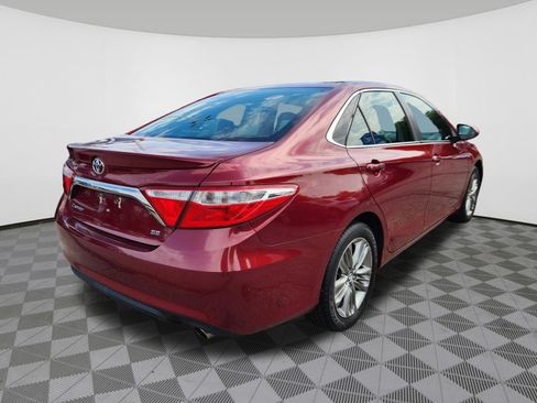 Used 2016 Toyota Camry SE FWD image 4
