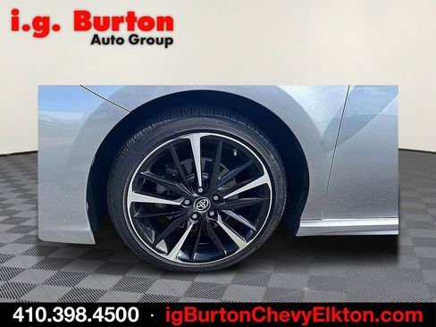 Used 2019 Toyota Camry XSE w/ Navigation Package FWD image 4