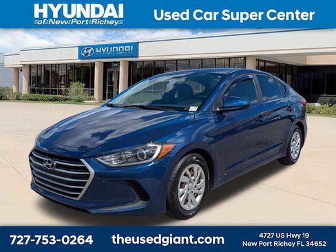 Used 2018 Hyundai Elantra SE image 1