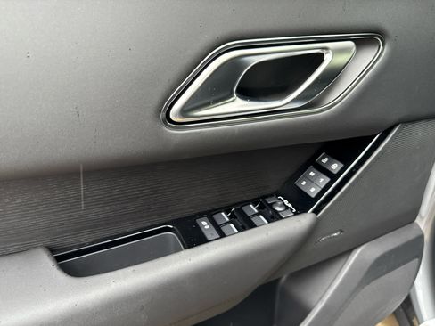 Used 2026 Land Rover Range Rover Velar S image 15