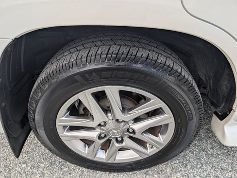 Used 2014 Lexus LX 570 4WD image 6