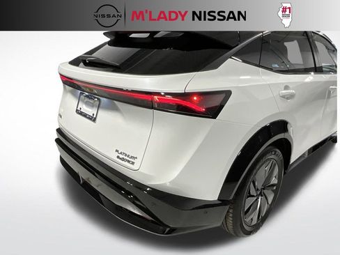 Used 2025 Nissan Ariya Platinum image 7