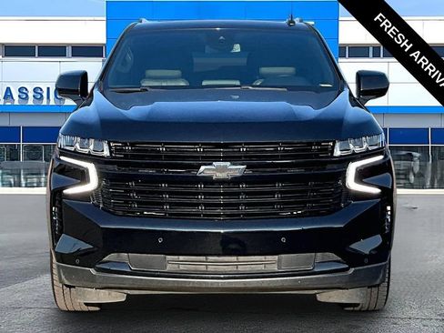 Used 2023 Chevrolet Suburban RST w/ Sport Performance Package AWD/4WD image 18