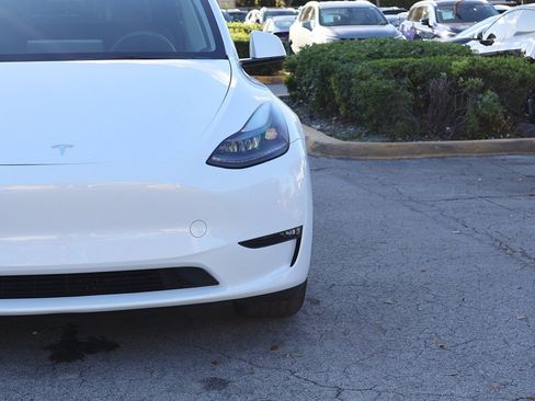 Used 2023 Tesla Model Y Long Range image 14